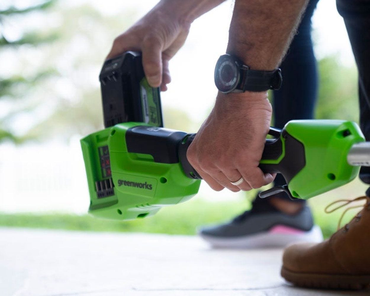 48V (2 X 24V) 15" TORQDRIVE™ Cordless String Trimmer w/ (2) 2.0 Ah USB Batteries | Greenworks
