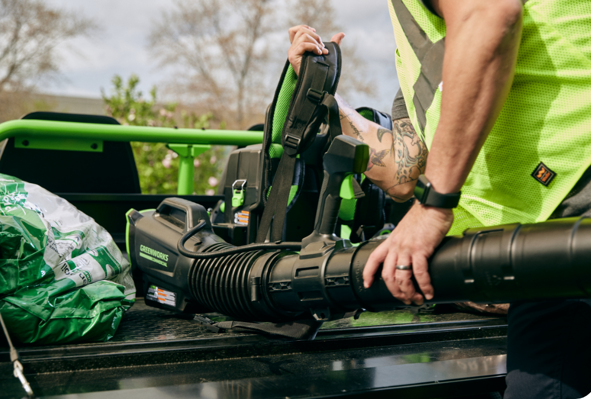 82V 690 CFM Dual-Port Backpack Blower: (2) 5.0 Ah Batteries and Dual-Port Charger