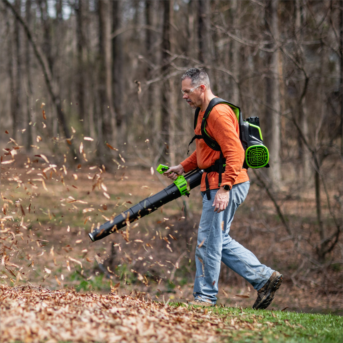 80V 800 CFM Cordless Battery Backpack Blower and Leaf Tarp: 4.0 Ah Battery and Rapid Charger