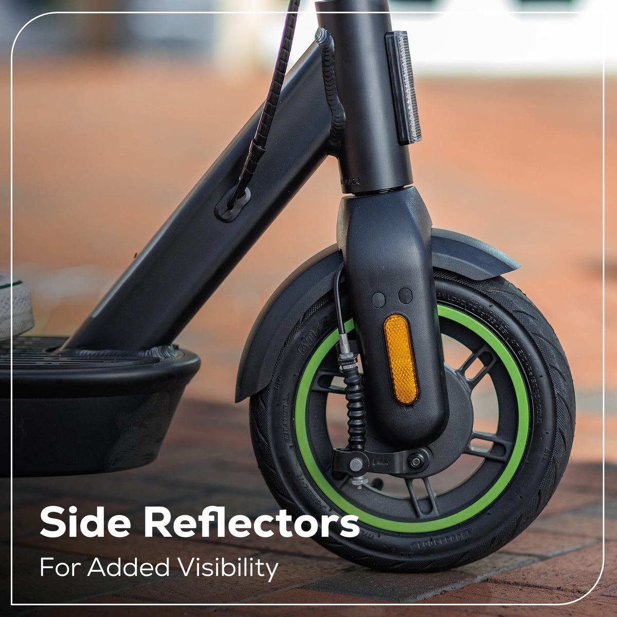 48V (24V x 2) STEALTH Series Electric Scooter: (4)4.0 Ah Batteries and Dual-Port Charger