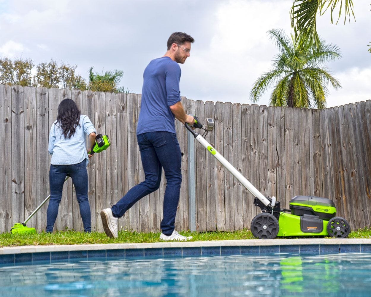 48V (24V x 2) 21" Cordless Battery Self-Propelled Lawn Mower w/ (4) 4.0Ah USB Batteries & (2) Dual Port Chargers, LM2102S